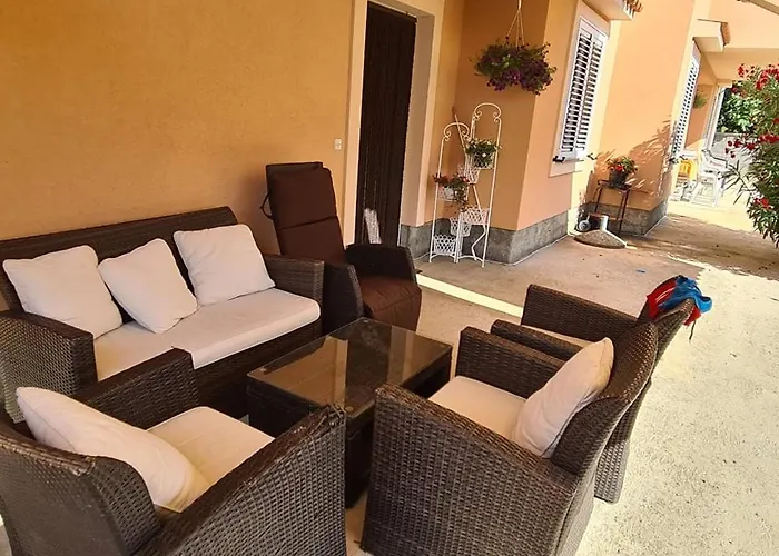 Apartments Jela