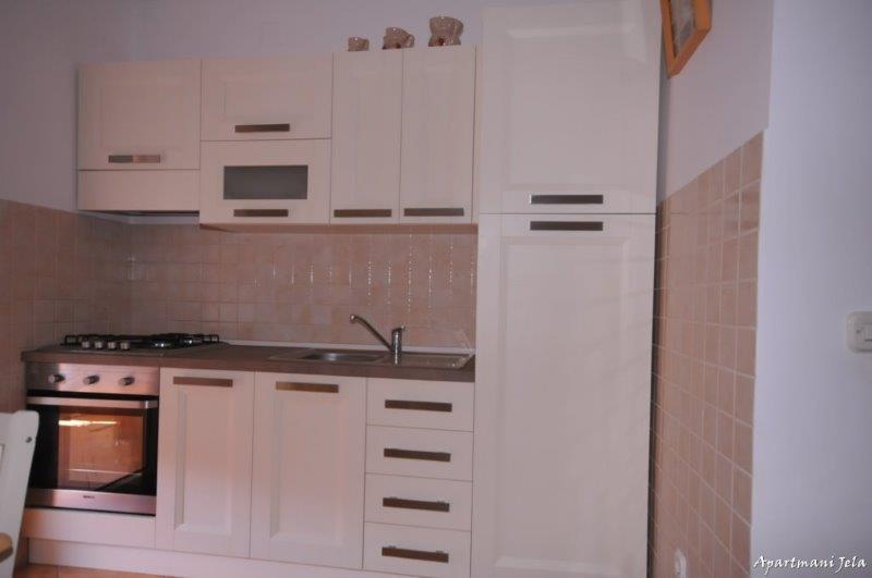 Apartma Jela *