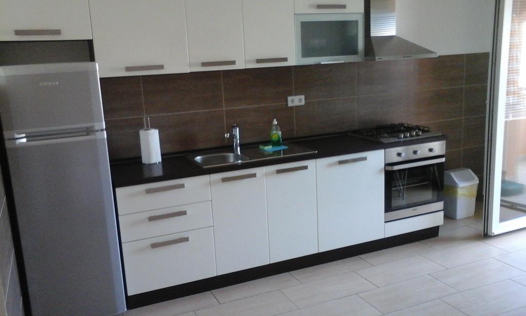 Jela Apartma *