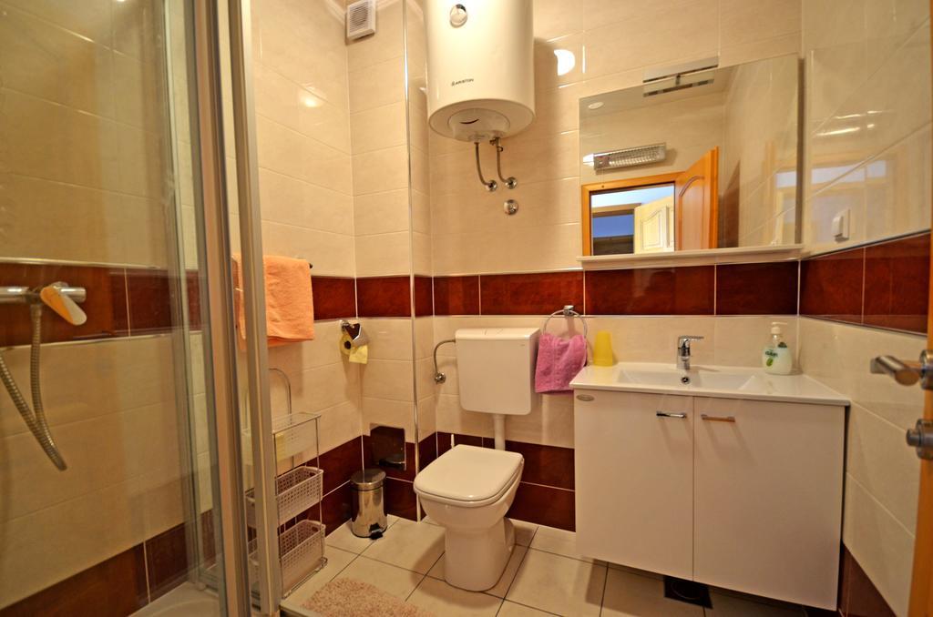 Jela Apartma *