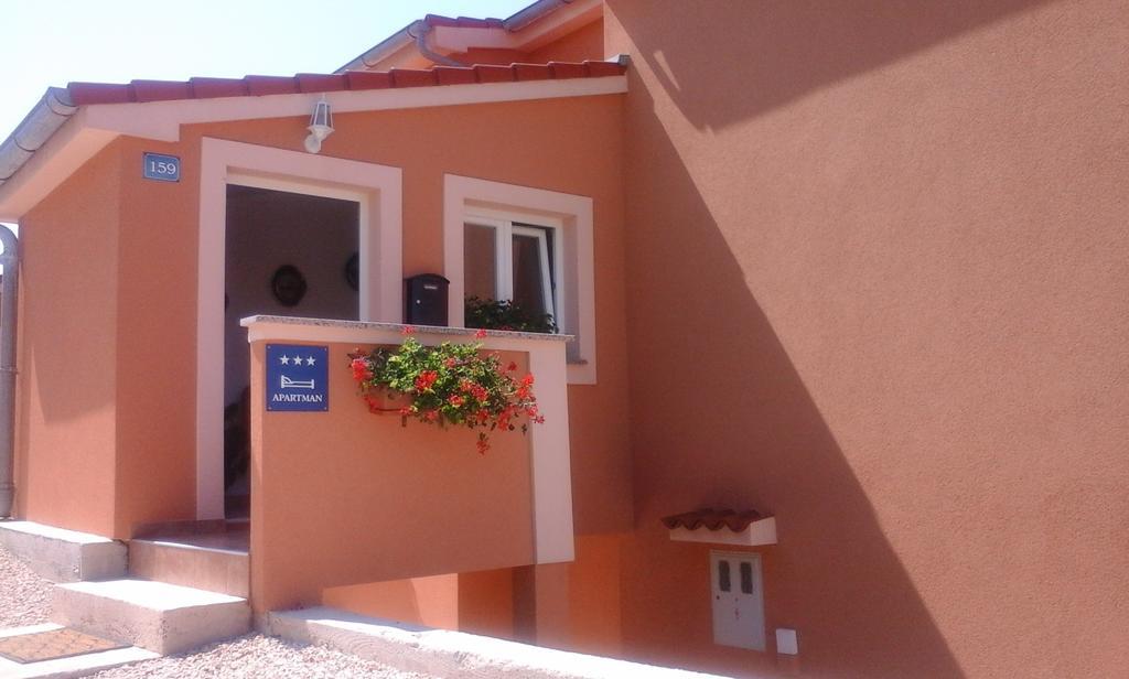 Apartma Jela *